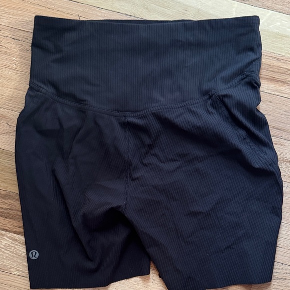 lululemon athletica Black ribbed Bike Shorts - Picture 3 of 5